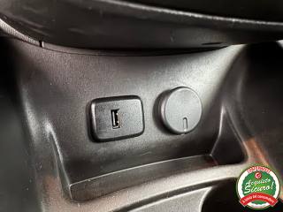 OPEL Corsa usata, con Touch screen