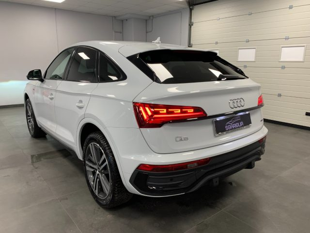 AUDI Q5 usata, con Sensori di parcheggio anteriori