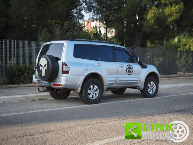 MITSUBISHI Pajero usata, con Airbag