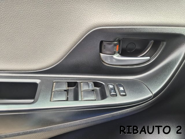 TOYOTA Yaris usata, con Fendinebbia