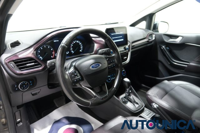 FORD Fiesta usata, con Autoradio