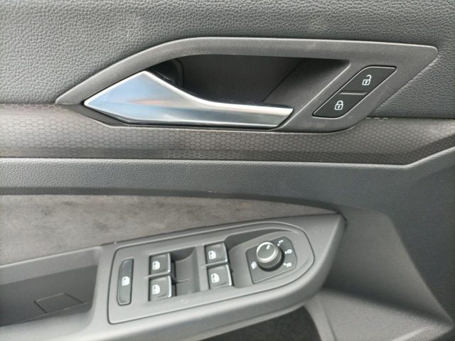 VOLKSWAGEN Golf usata, con Sedili riscaldati
