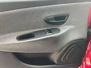 LANCIA Ypsilon usata, con USB