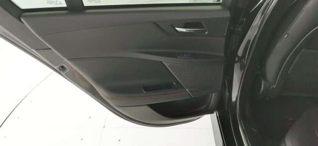 JAGUAR XE usata, con MP3