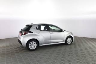 TOYOTA Yaris usata 2