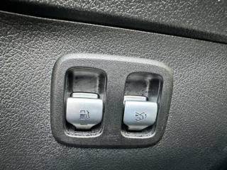 MERCEDES-BENZ C 300 usata, con Autoradio digitale