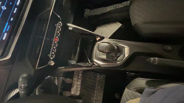 PEUGEOT 208 usata, con USB