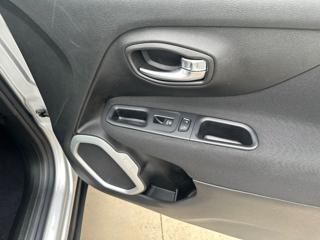 JEEP Renegade usata, con MP3