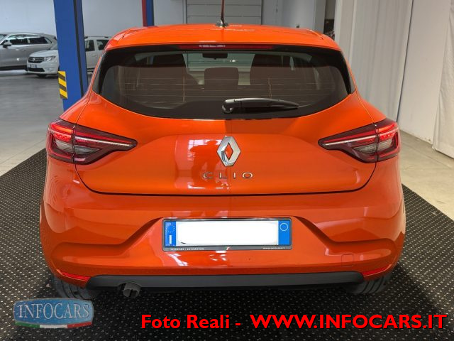 RENAULT Clio usata, con Autoradio digitale
