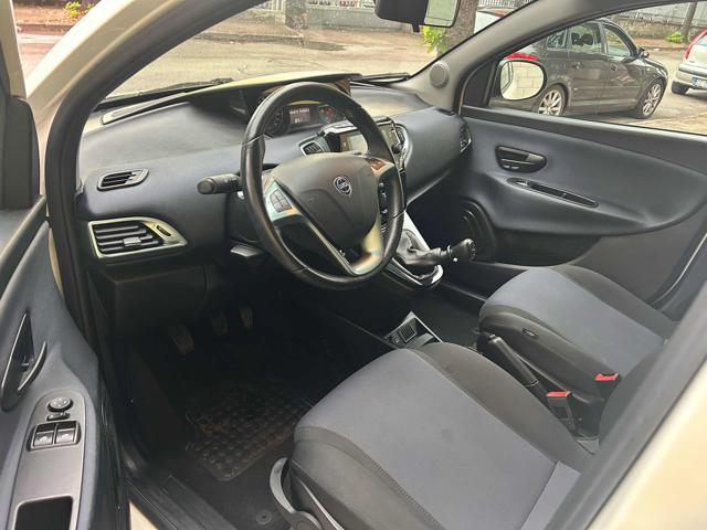 LANCIA Ypsilon usata, con Fendinebbia