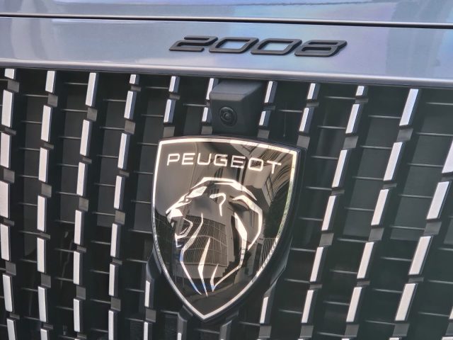 PEUGEOT 2008 usata, con Volante in pelle