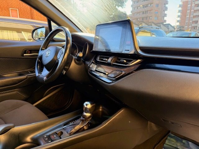 TOYOTA C-HR usata, con Fendinebbia