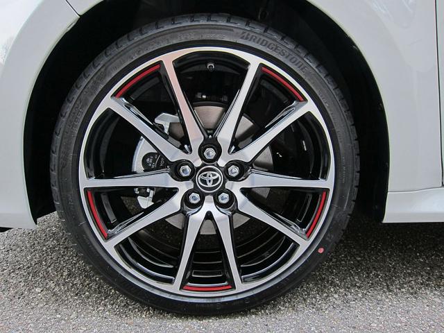 TOYOTA Yaris usata, con Cruise Control