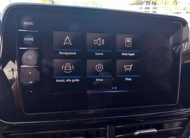 VOLKSWAGEN T-Roc usata, con Volante in pelle