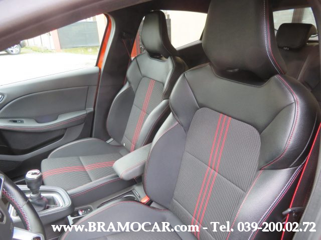 RENAULT Clio usata, con USB
