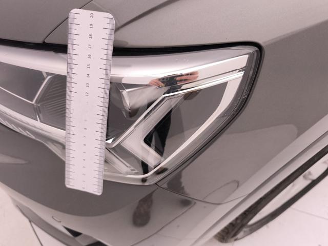 AUDI Q3 usata, con Sensori di parcheggio anteriori