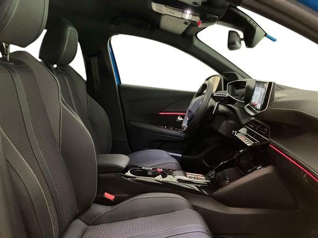 PEUGEOT 208 usata, con USB