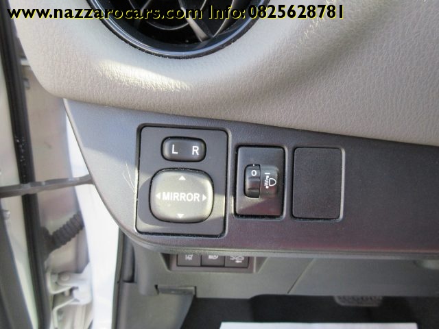 TOYOTA Yaris usata, con MP3