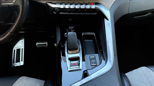 PEUGEOT 3008 usata, con Controllo automatico clima