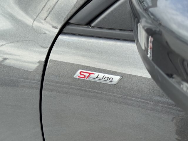 FORD Kuga usata, con Bracciolo