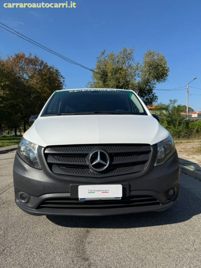 MERCEDES-BENZ Vito usata, con Airbag Passeggero