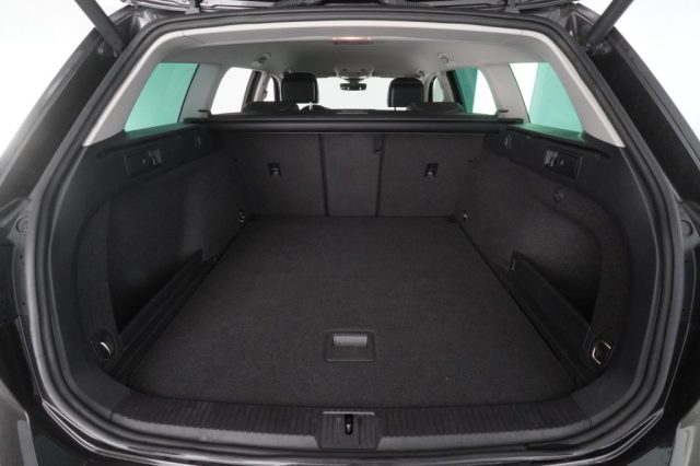 VOLKSWAGEN Passat usata 12