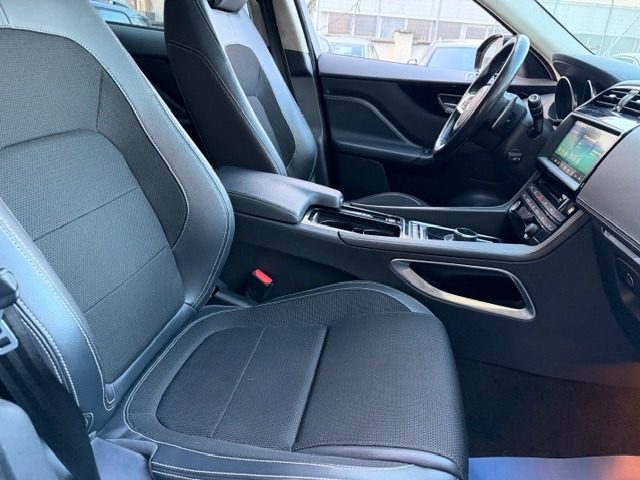 JAGUAR F-Pace usata, con Interni in pelle