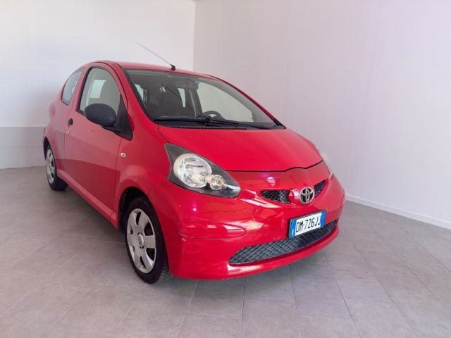 TOYOTA Aygo usata 1