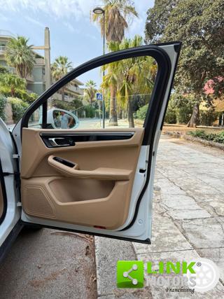 PORSCHE Macan usata, con Sistema di navigazione