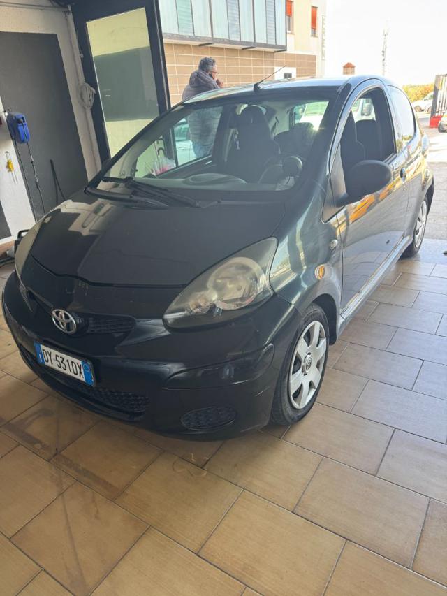 TOYOTA Aygo usata, con ABS
