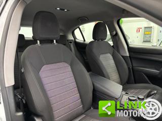 ALFA ROMEO Stelvio usata, con Autoradio digitale