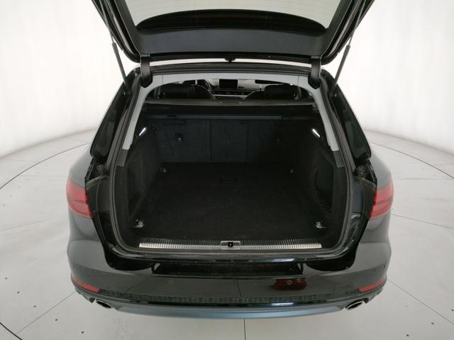 AUDI A4 usata, con Volante multifunzione