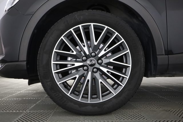 AUDI Q3 usata 8
