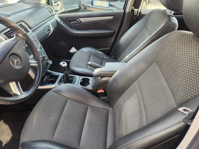 MERCEDES-BENZ B 180 usata, con Fendinebbia