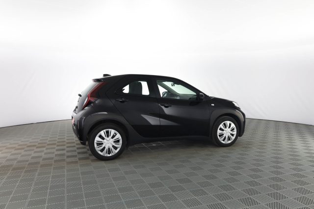 TOYOTA Aygo X usata 2