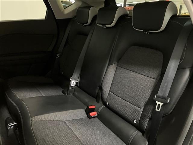 RENAULT Captur usata, con Volante in pelle