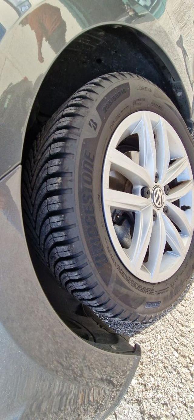 VOLKSWAGEN Golf usata, con Controllo trazione