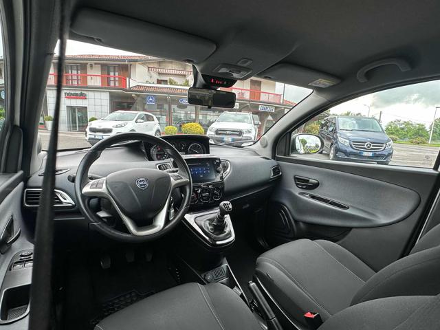 LANCIA Ypsilon usata, con Fendinebbia