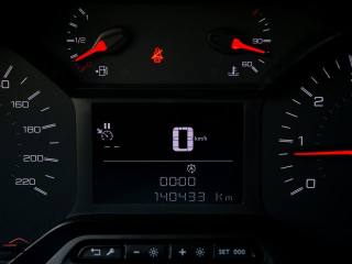 PEUGEOT Partner usata, con Autoradio digitale