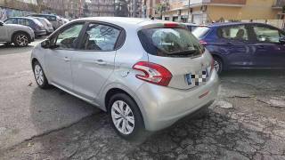 PEUGEOT 208 usata, con Autoradio