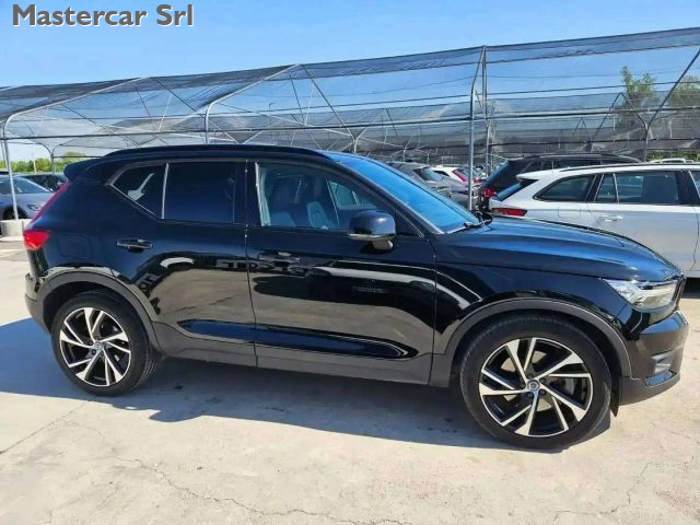 VOLVO XC40 usata, con Autoradio