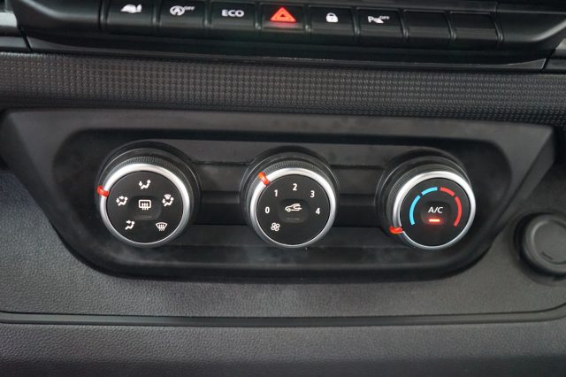 RENAULT Trafic usata, con Luci diurne LED