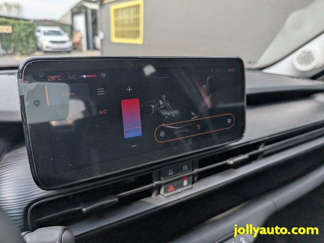 JEEP Avenger usata, con Fari LED