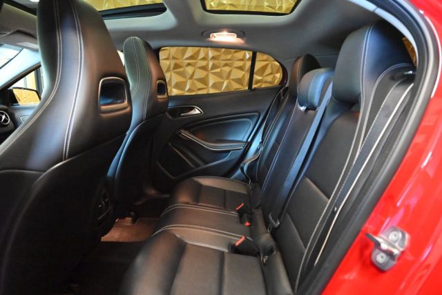 MERCEDES-BENZ GLA 200 usata 26