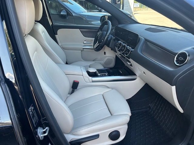 MERCEDES-BENZ GLA 200 usata, con Vetri oscurati