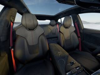 LOTUS Eletre usata, con Sistema di navigazione