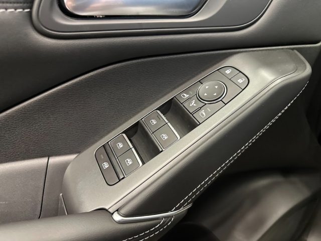NISSAN Qashqai usata, con Autoradio digitale