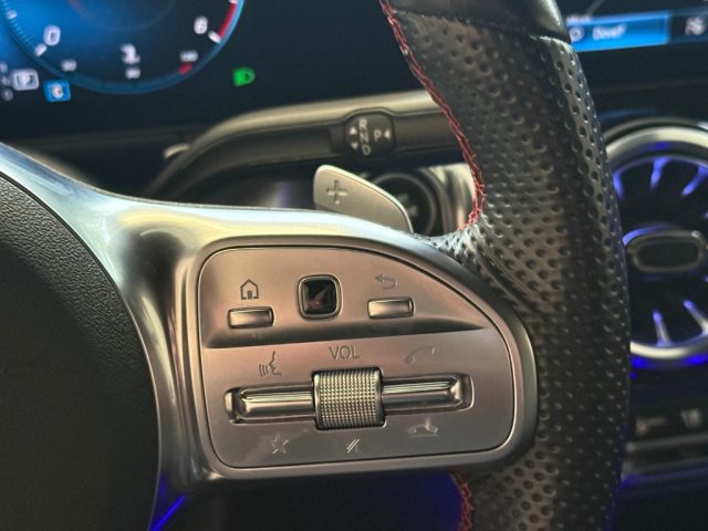 MERCEDES-BENZ GLB 200 usata, con Controllo elettronico della corsia