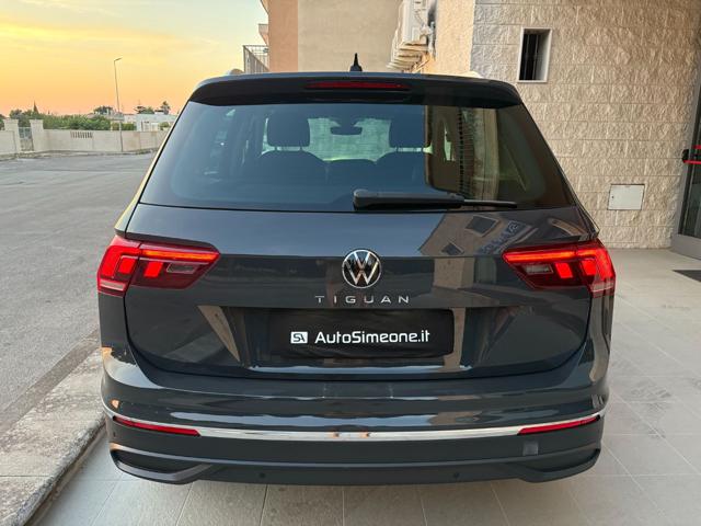 VOLKSWAGEN Tiguan usata, con Autoradio