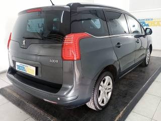 PEUGEOT 5008 usata, con Cerchi in lega